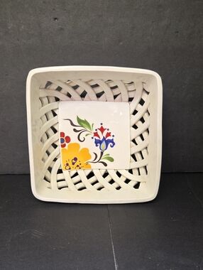 Vida by Eva Mendes for Espana Jardine 6.5 " Square Bread Basket - Floral Lattice